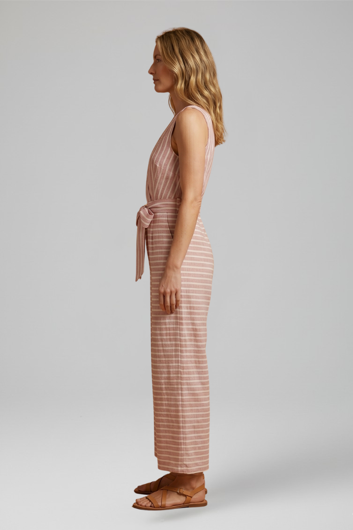 Women's Jumpsuit with Halter Neckline for Everyday Wear